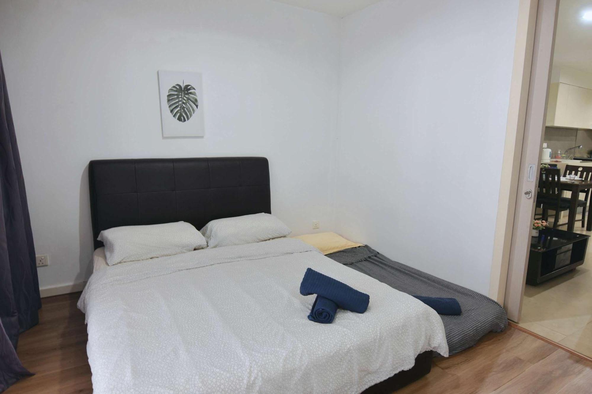 Pangsapuri Modern 2br Fairlane Retreat Steps From Lot 10